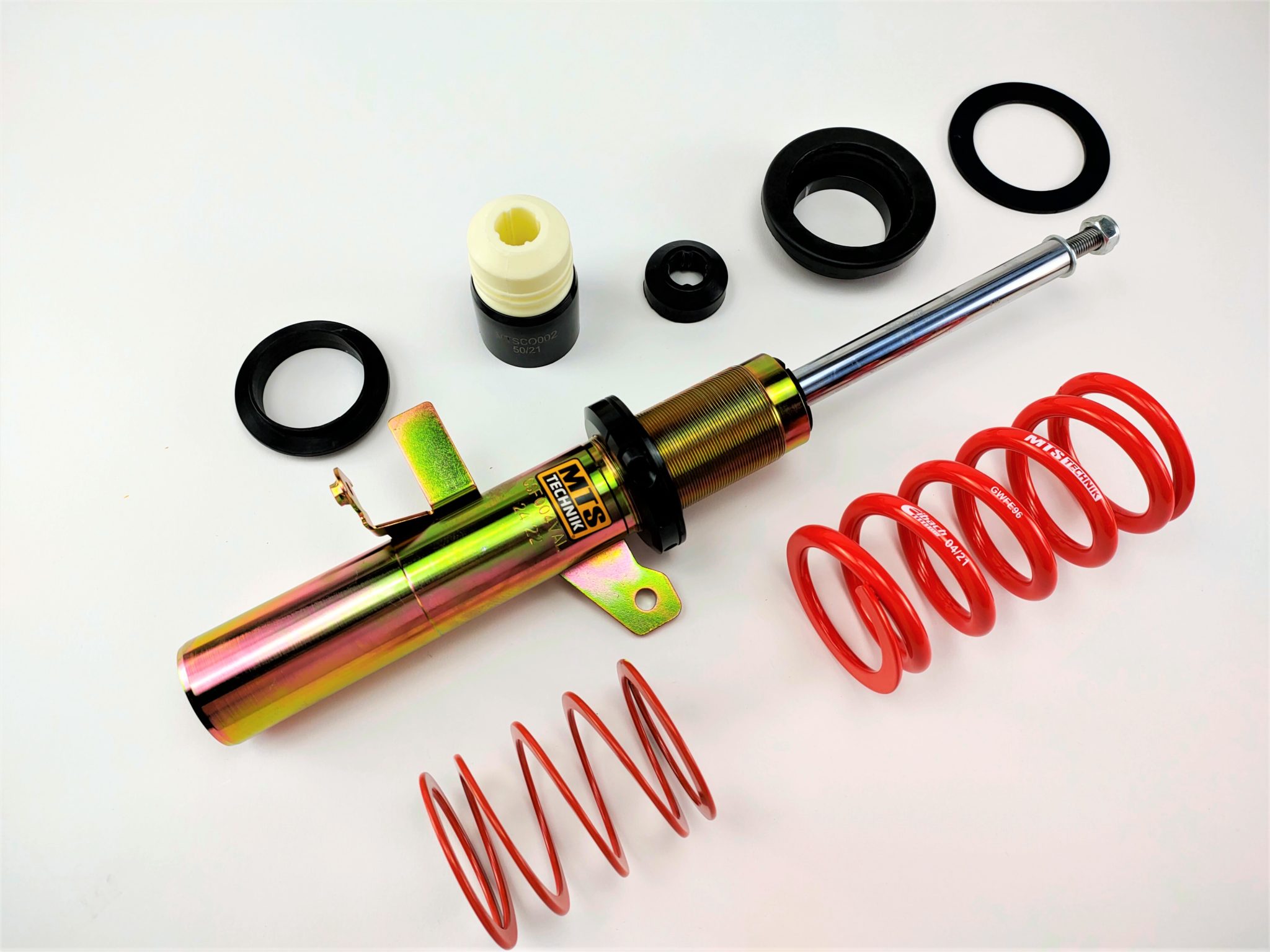 Detalle del eje delantero de un kit de suspensión roscada MTS Technik para Ford Focus III